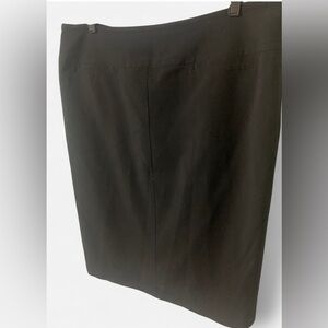 Larry Levine Classic Black Pencil Skirt